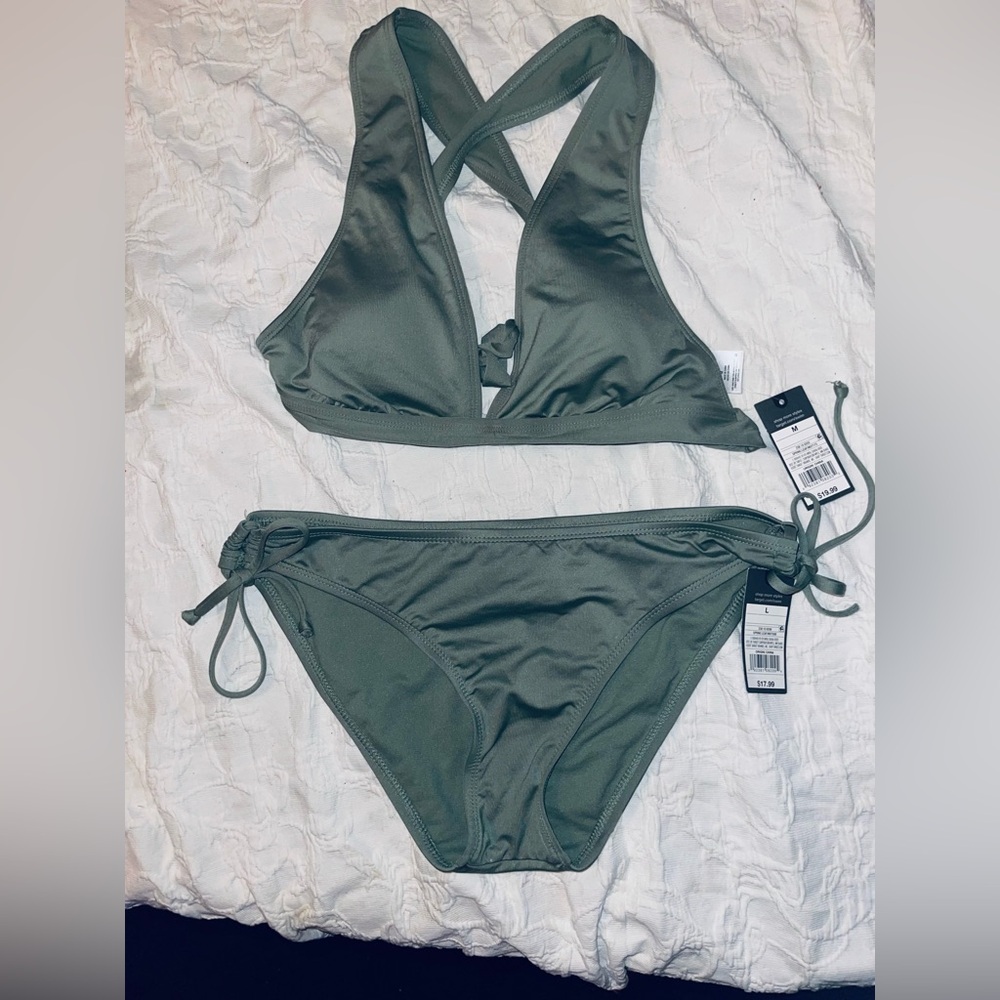 2pc fully adjustable swim suit! M/L NWT
